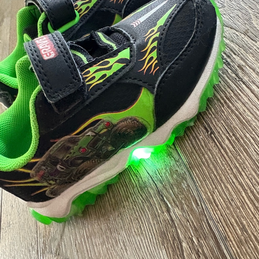 Kids Grave digger Black and Green Light-Up Shoes MONSTER JAM